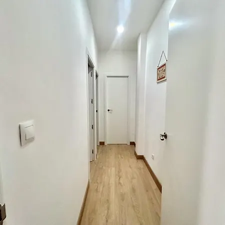 Apartalux Sevilla Apartment *